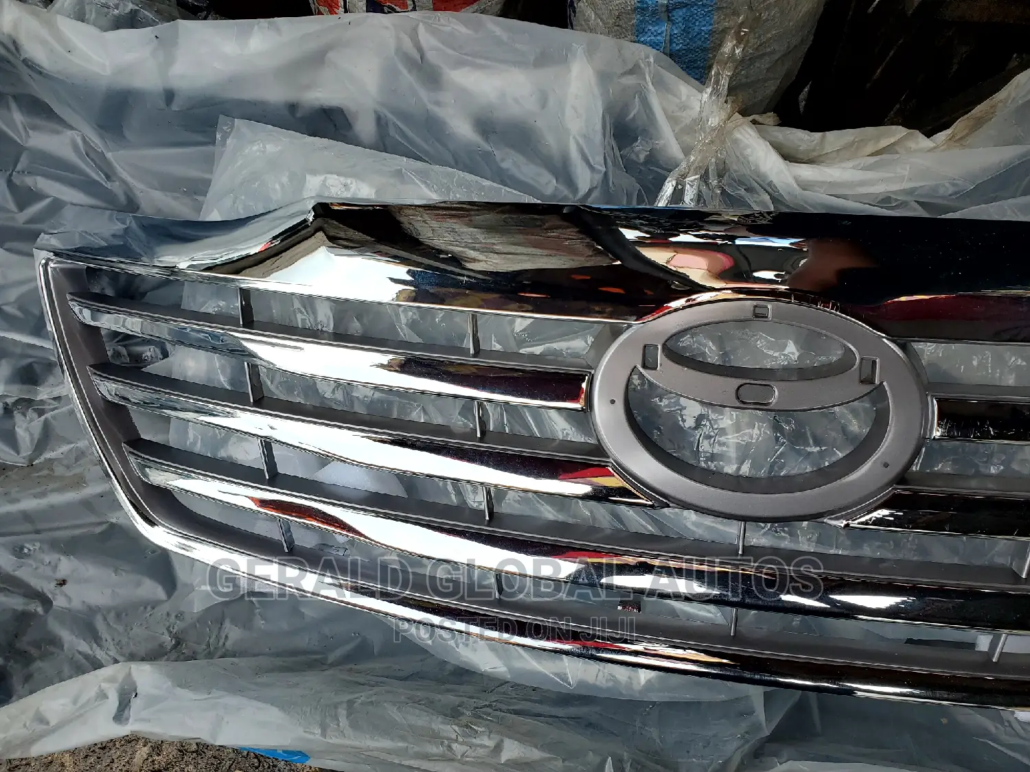 Front Grille Toyota Fortuner 2012