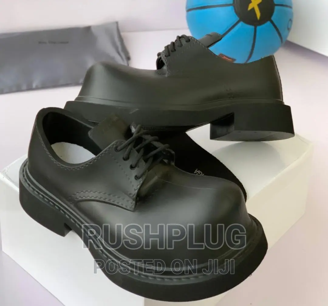 Luxury Balenciaga Classic Shoe