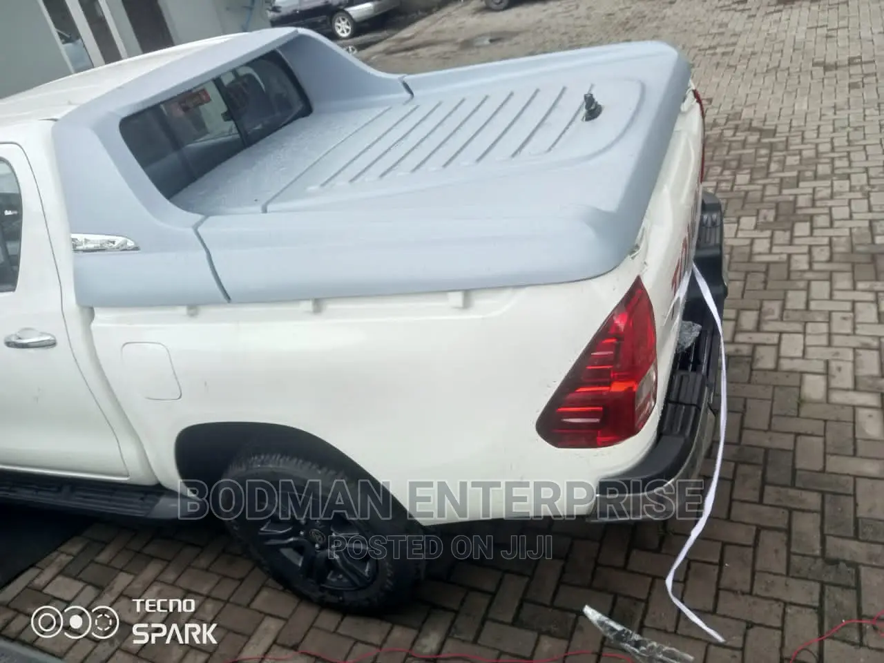 Carriboi Boot Cover Shock for Hilux New Model *