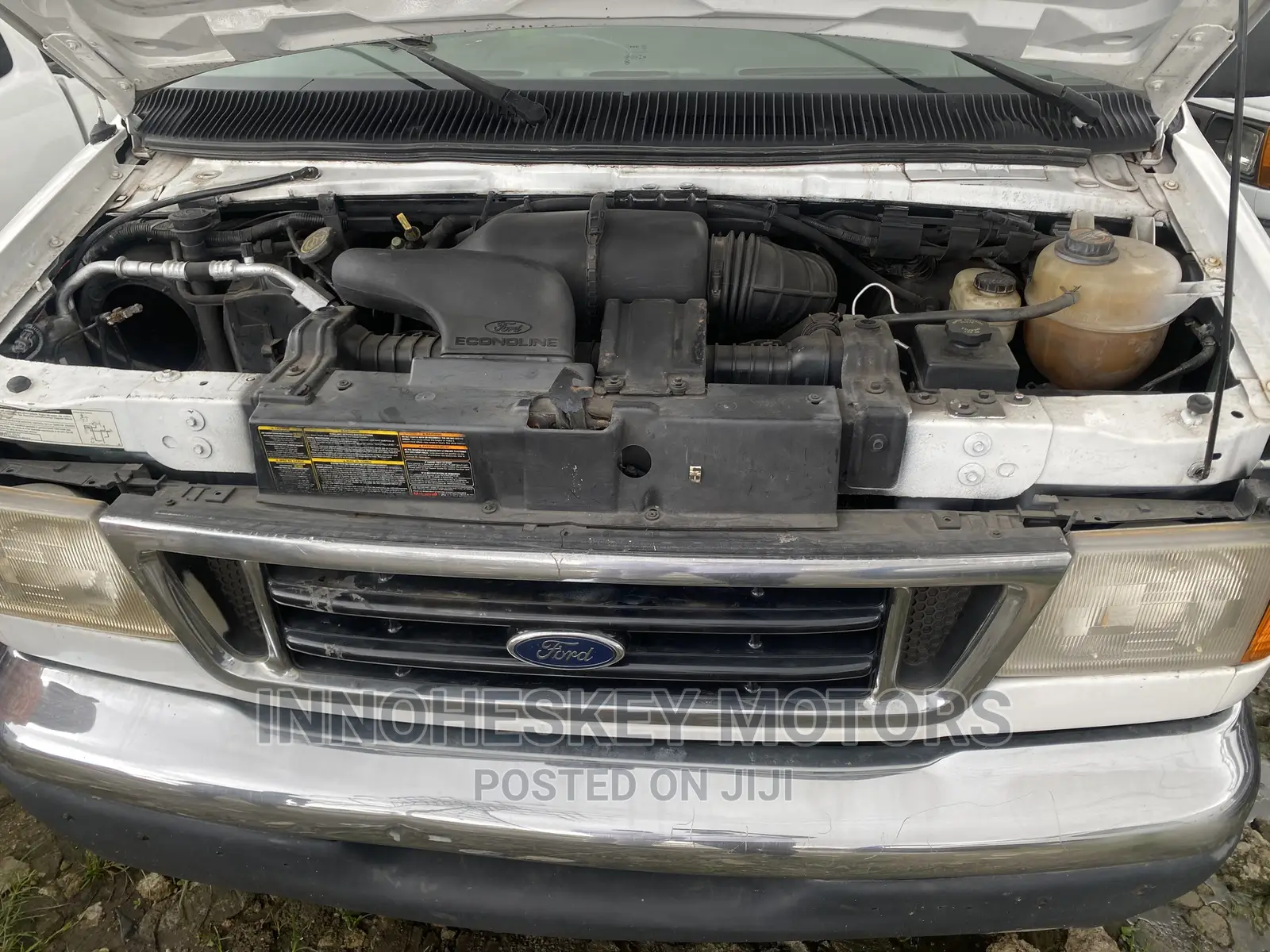 Ford E350 2006 White