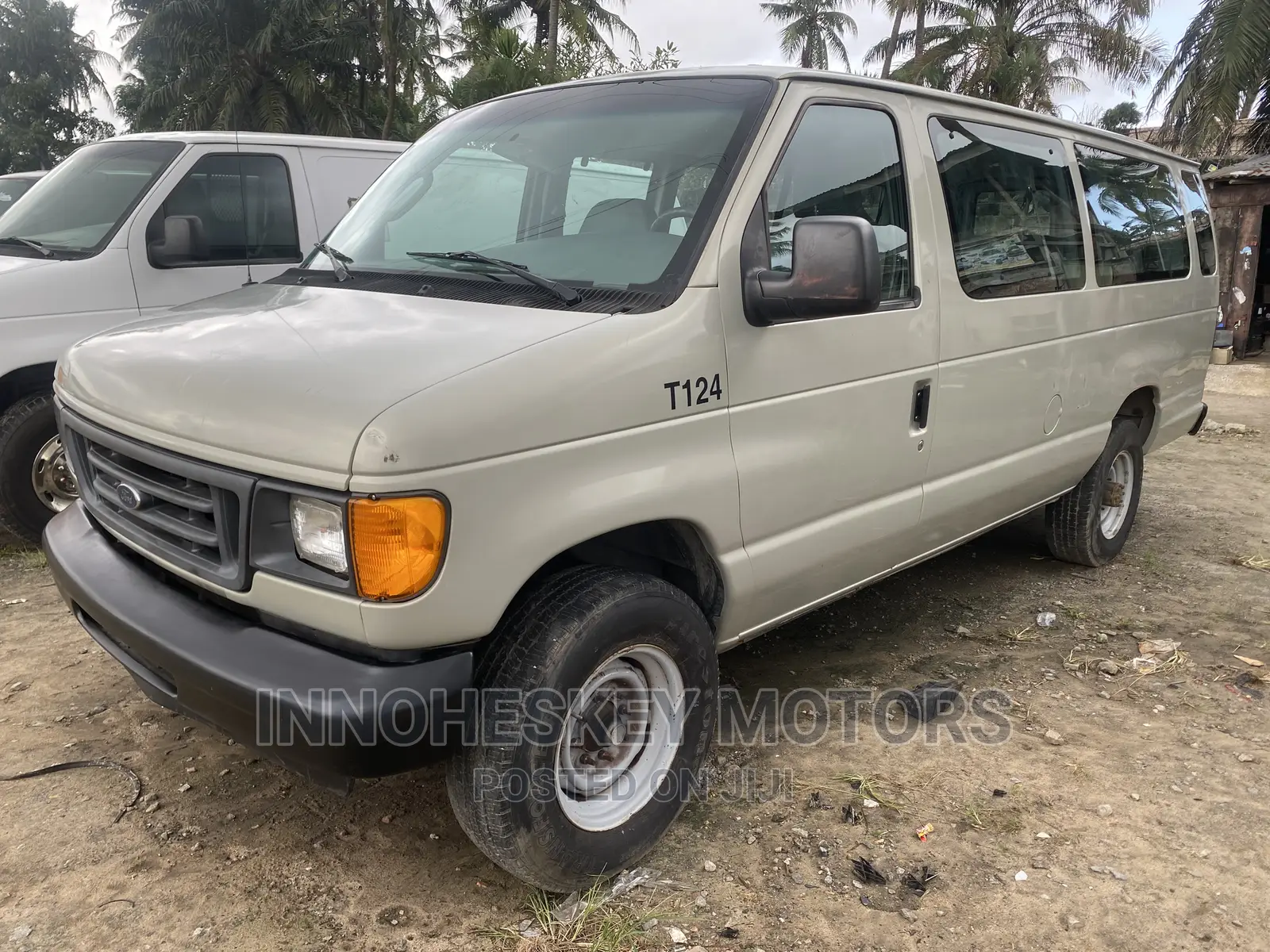 Ford E350 2006 White