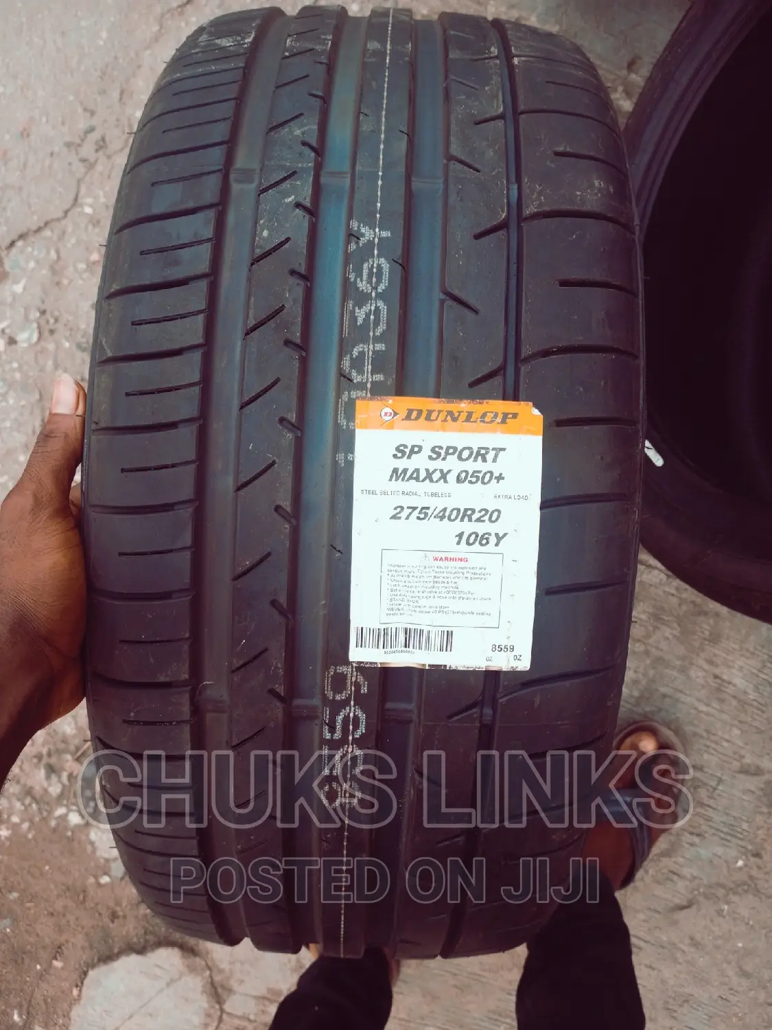 275/40r20 Dunlop Tire