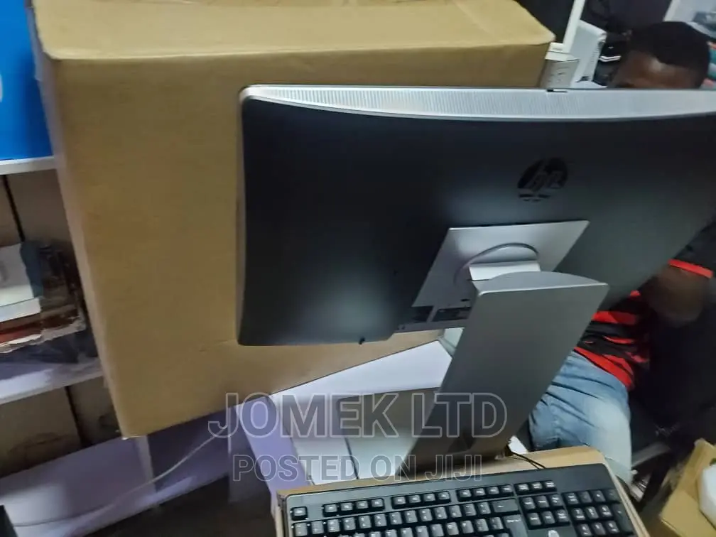New Desktop Computer HP ProOne 400 G3 8GB Intel Core I5 HDD 1T