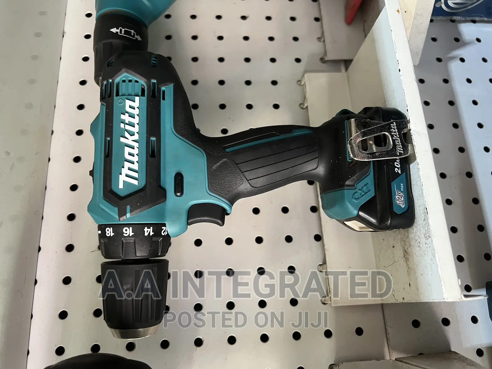 Makitta Cordless Drilling Machine 12v