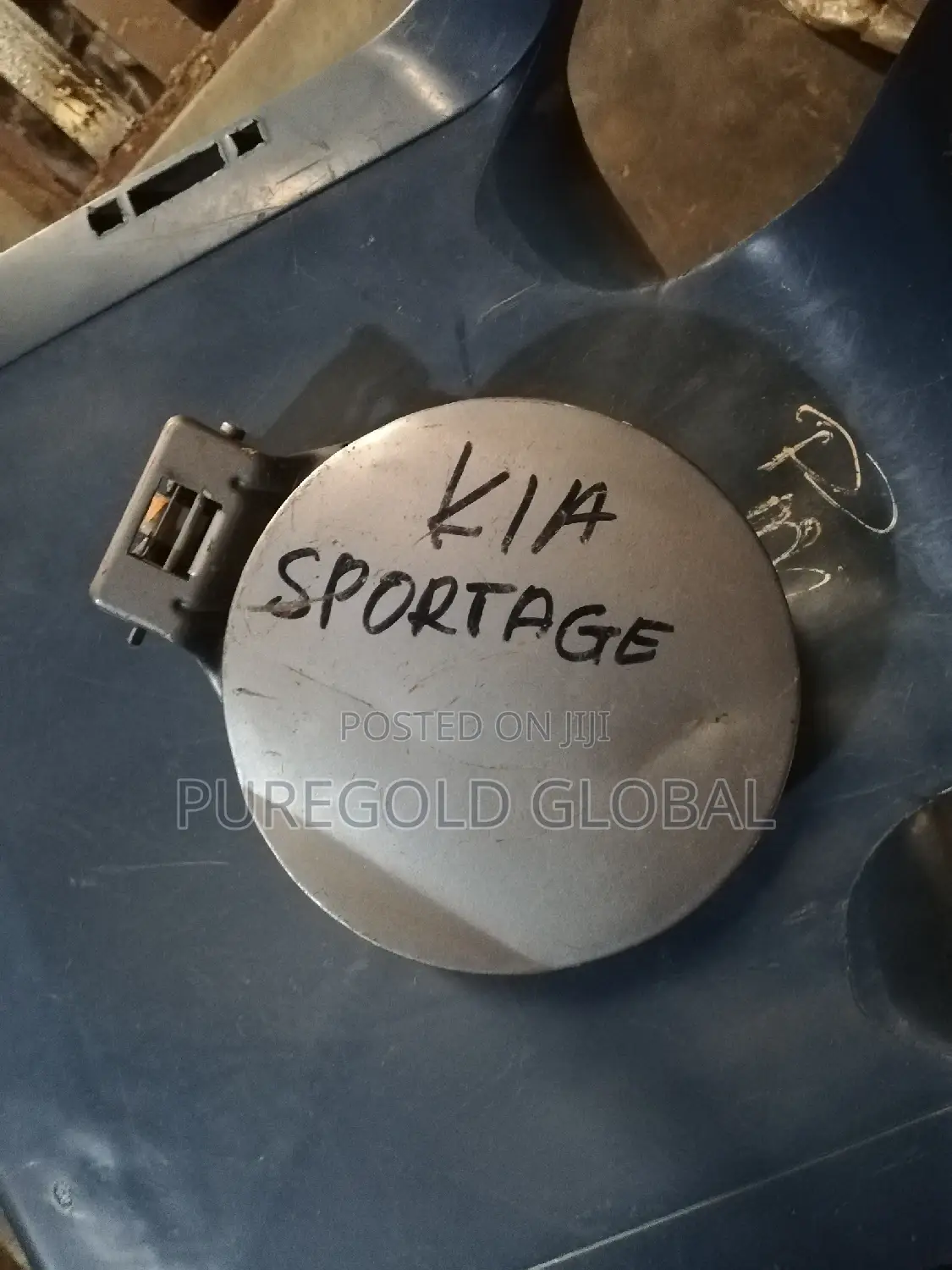 Kia Sportage Fuel Tank Cover