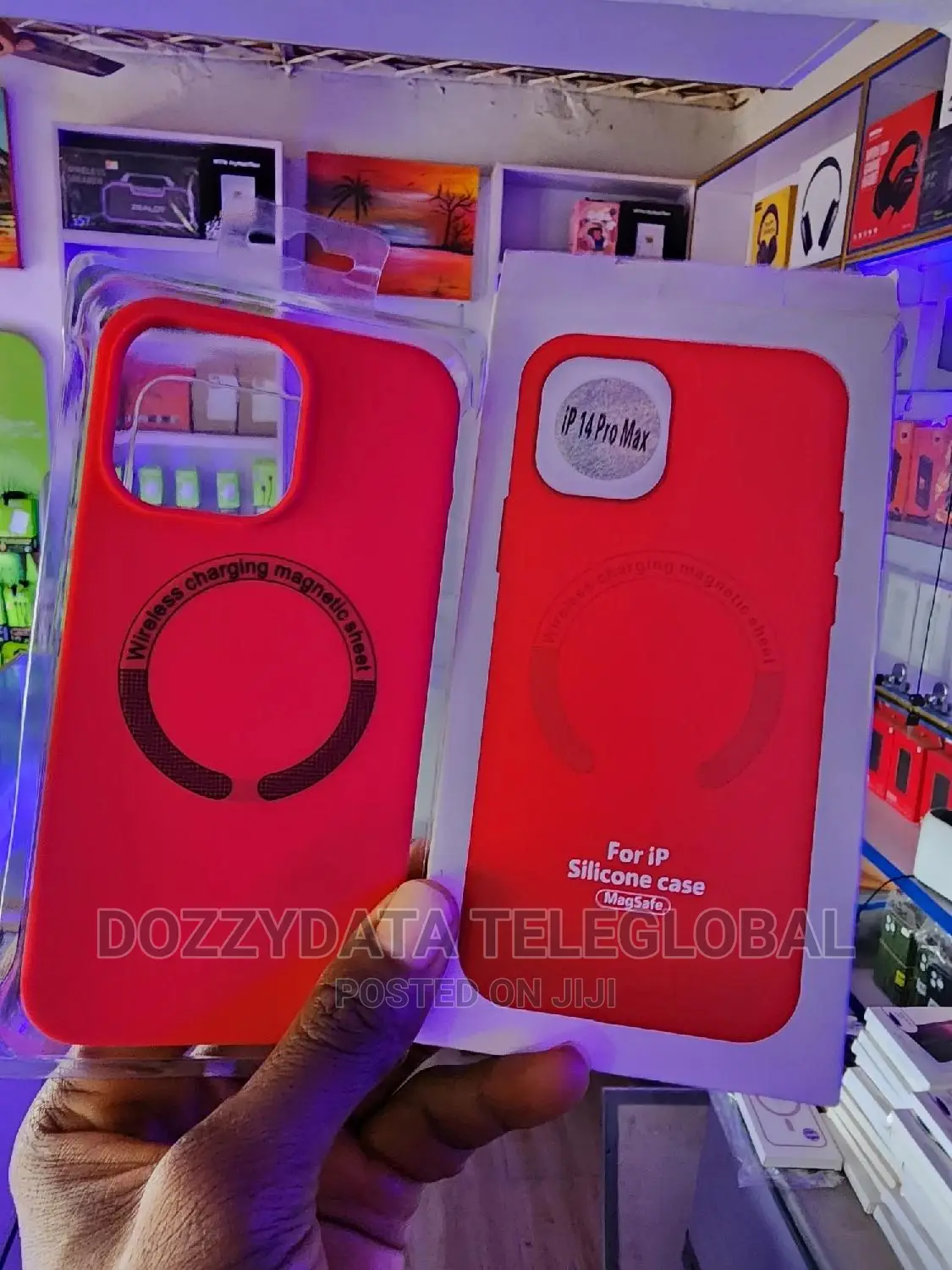 iPhone 14 Pro Max Silicone Magnetic Case (Magsafe) Red