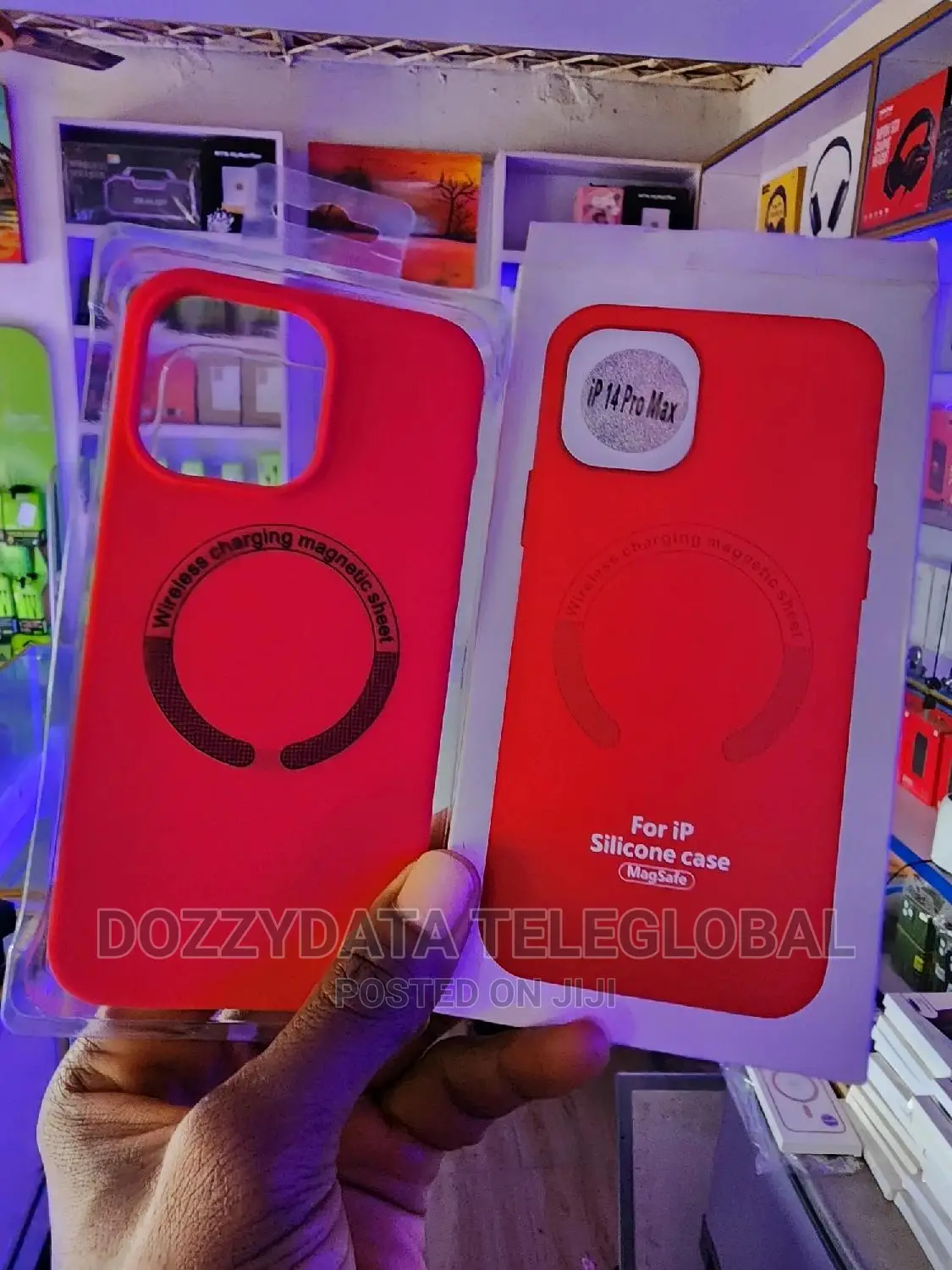 iPhone 14 Pro Max Silicone Magnetic Case (Magsafe) Red