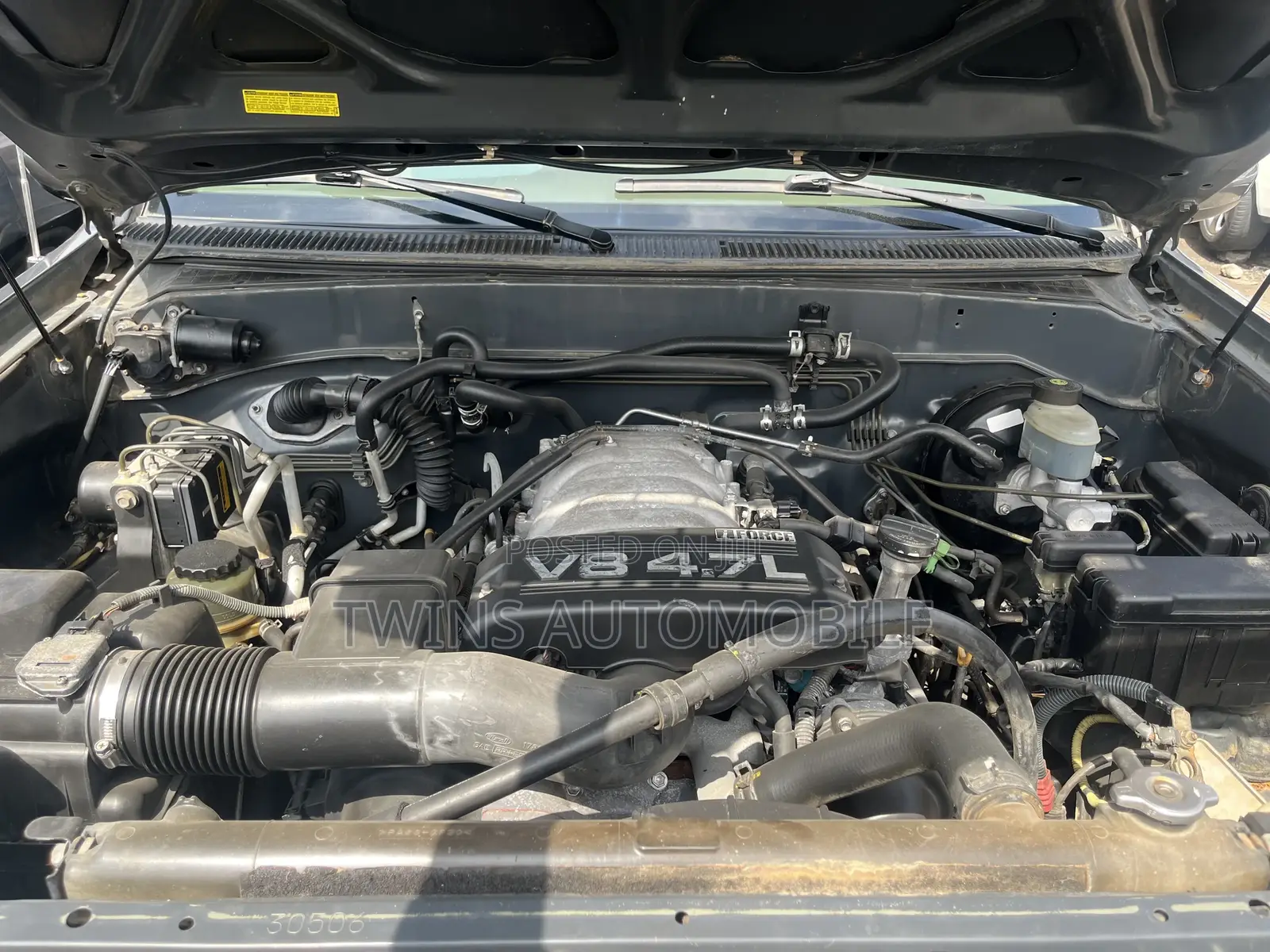 Toyota Sequoia 2004 Gray