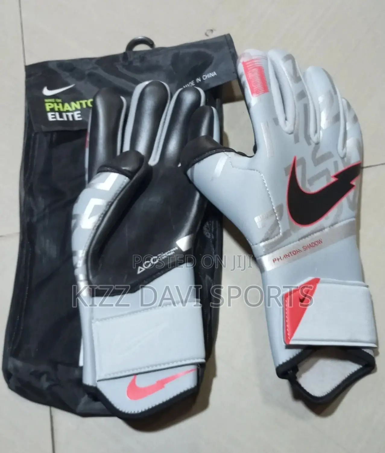 Original Goalkeeper Gloves Good Quality