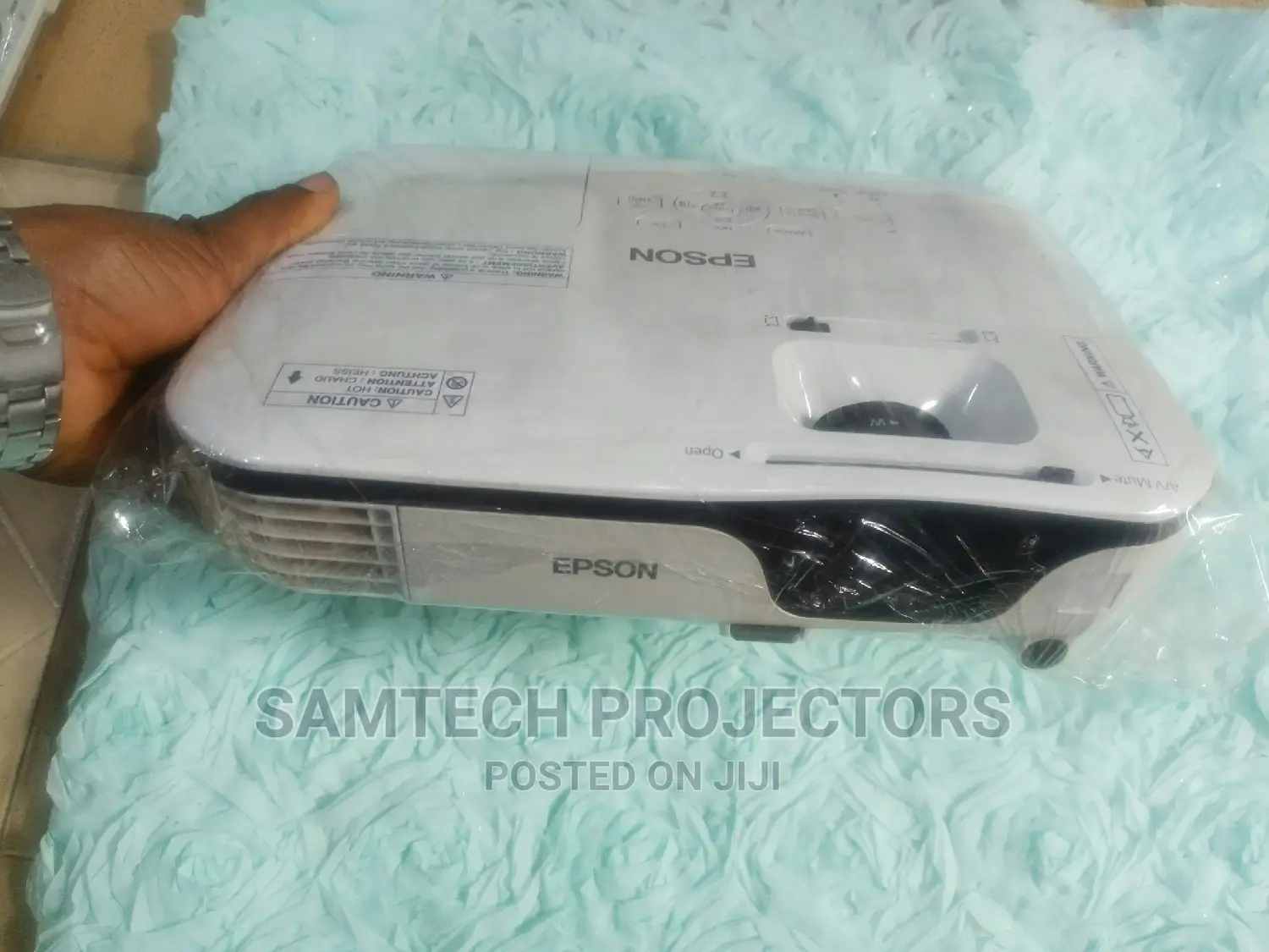 London Used Epson Projector in Lekki/Ajah,Fastac and Ikeja
