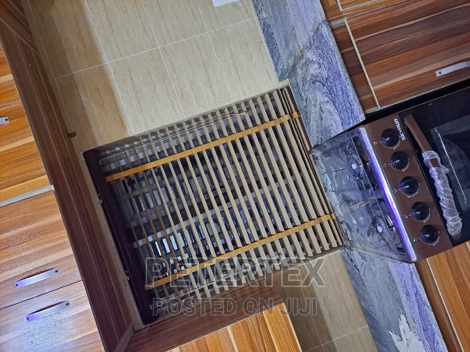 Aluminum Windows  Blinds