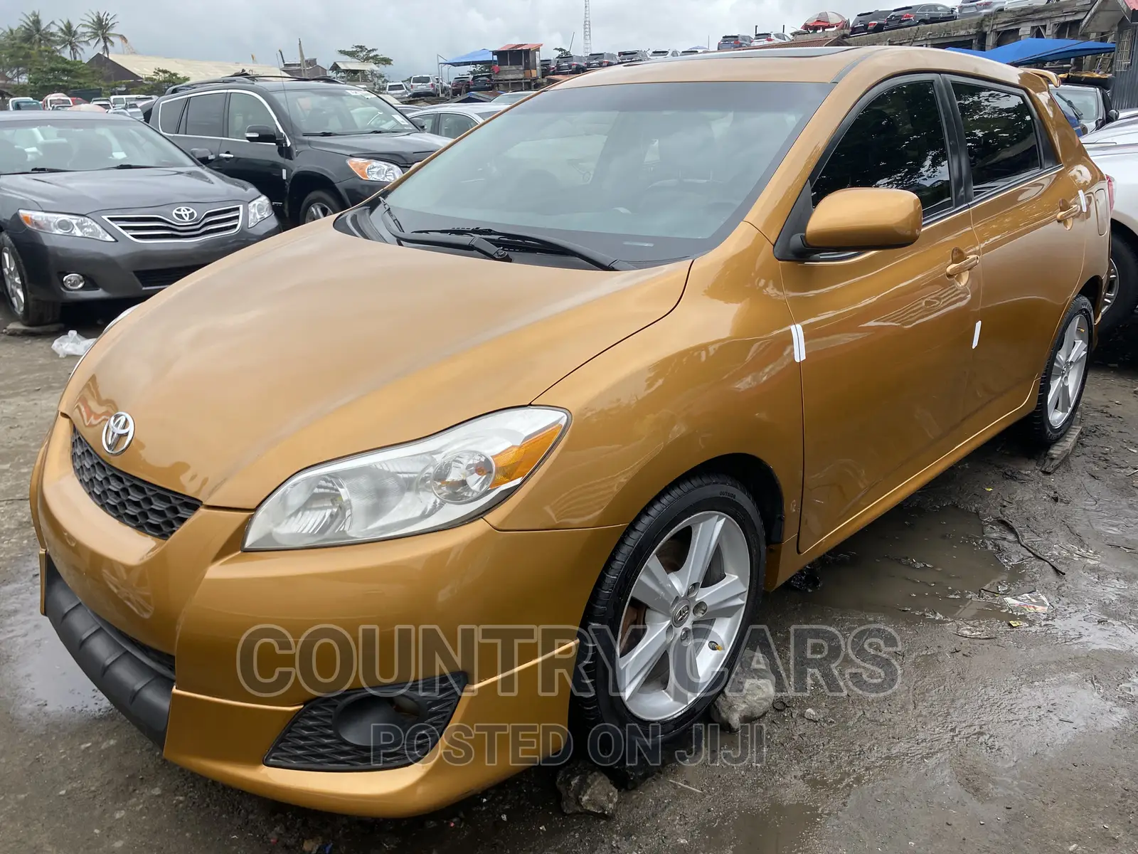 Toyota Matrix 2010 Gold