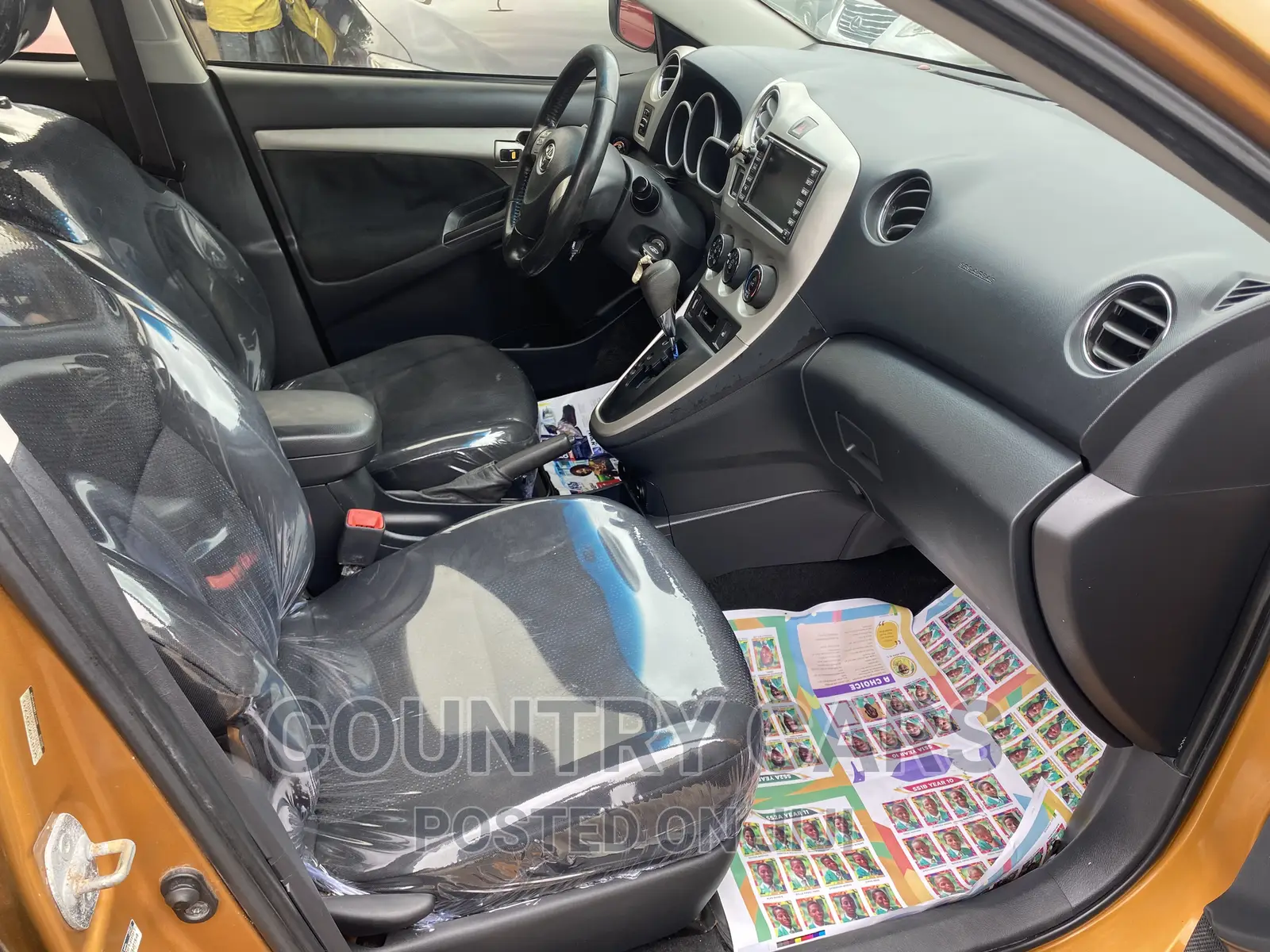 Toyota Matrix 2010 Gold