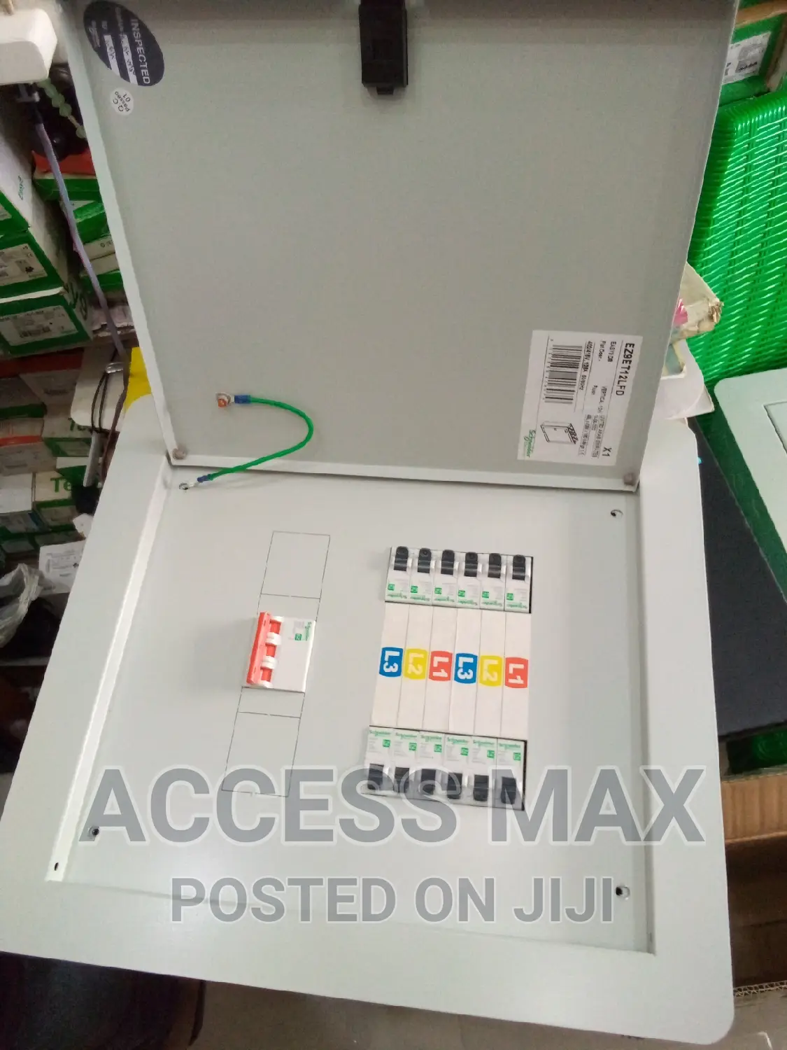 Tpn....12-ways Distribution Board Schneider