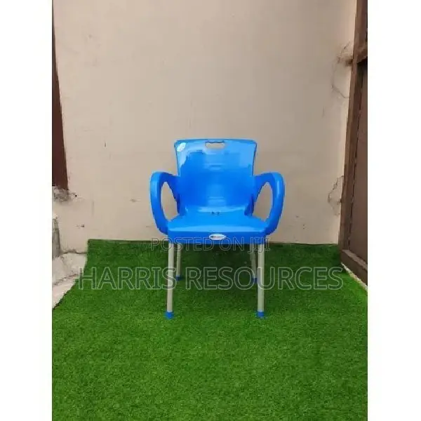 Unbreakable Chair With Iron Stands