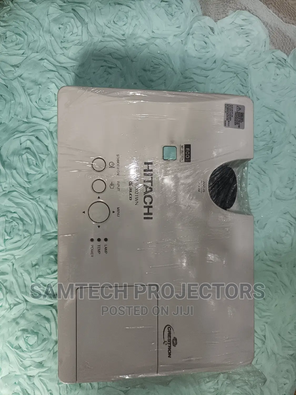 Portable Projektor for Your Presentation (Hitachi) Direct UK