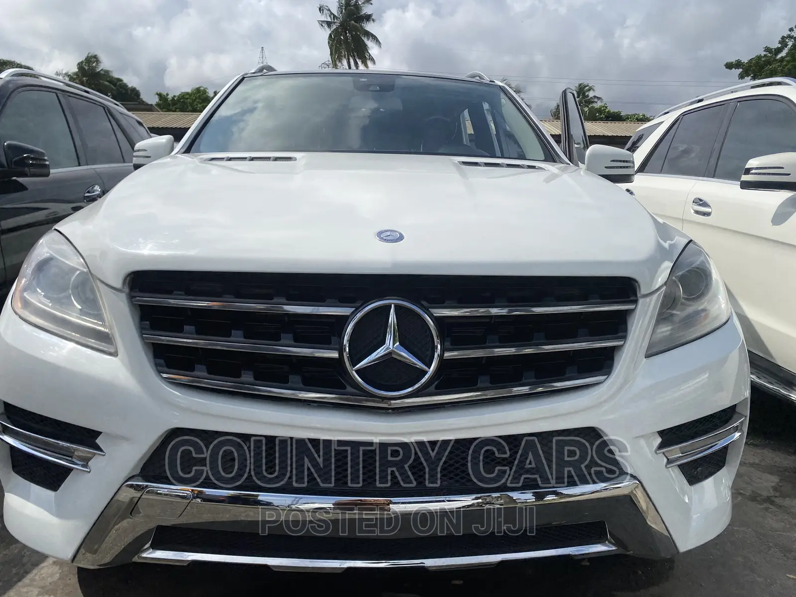 Mercedes-Benz M Class 2014 Off white
