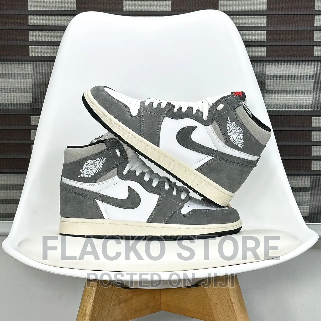 Original Nike Air Jordan 1 Retro High Washed Black Sneakers