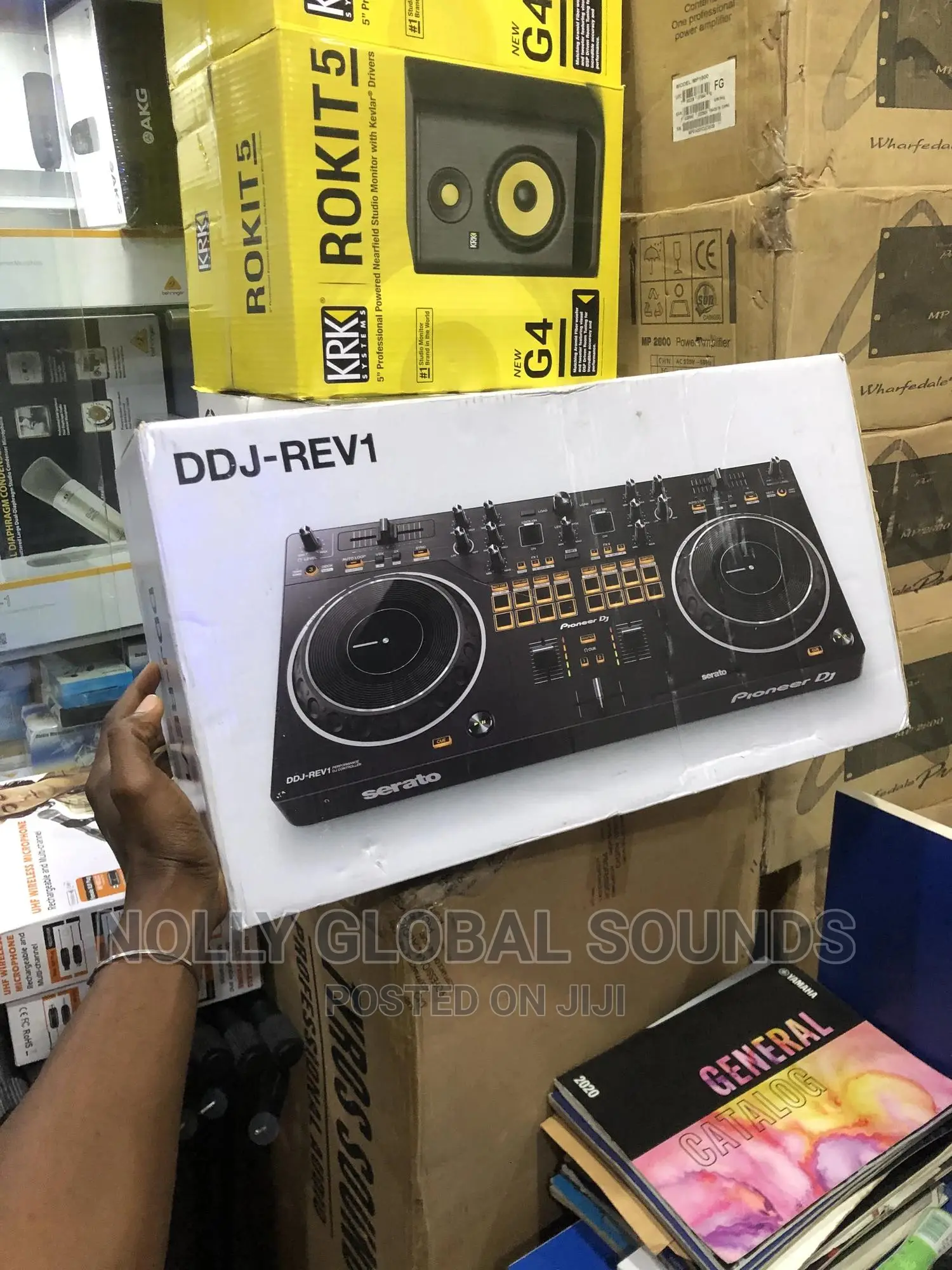 Pioneer DDJ-REV1 DJ Controller