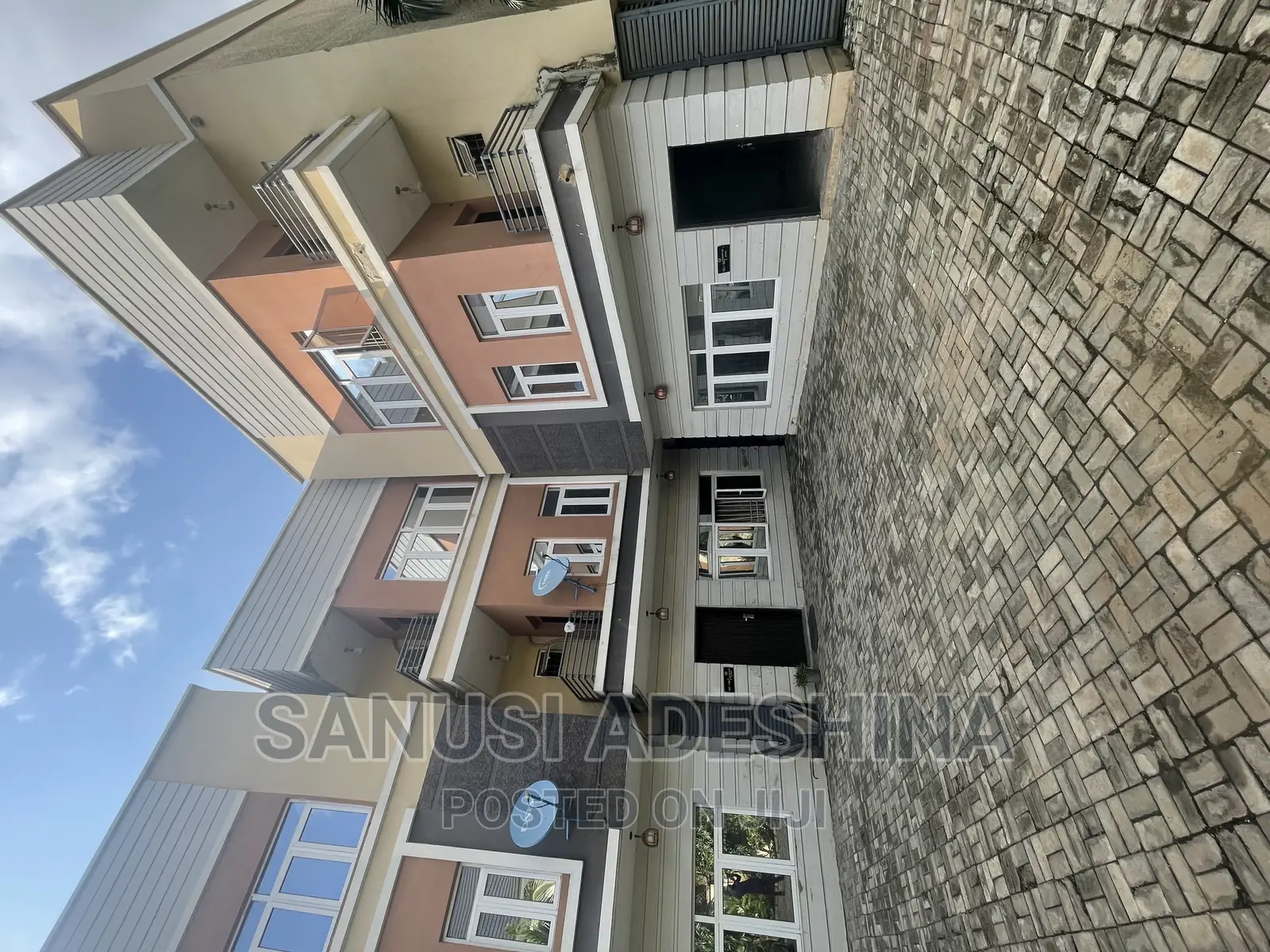 4bdrm Duplex in Jahi Gilmore Fct for rent