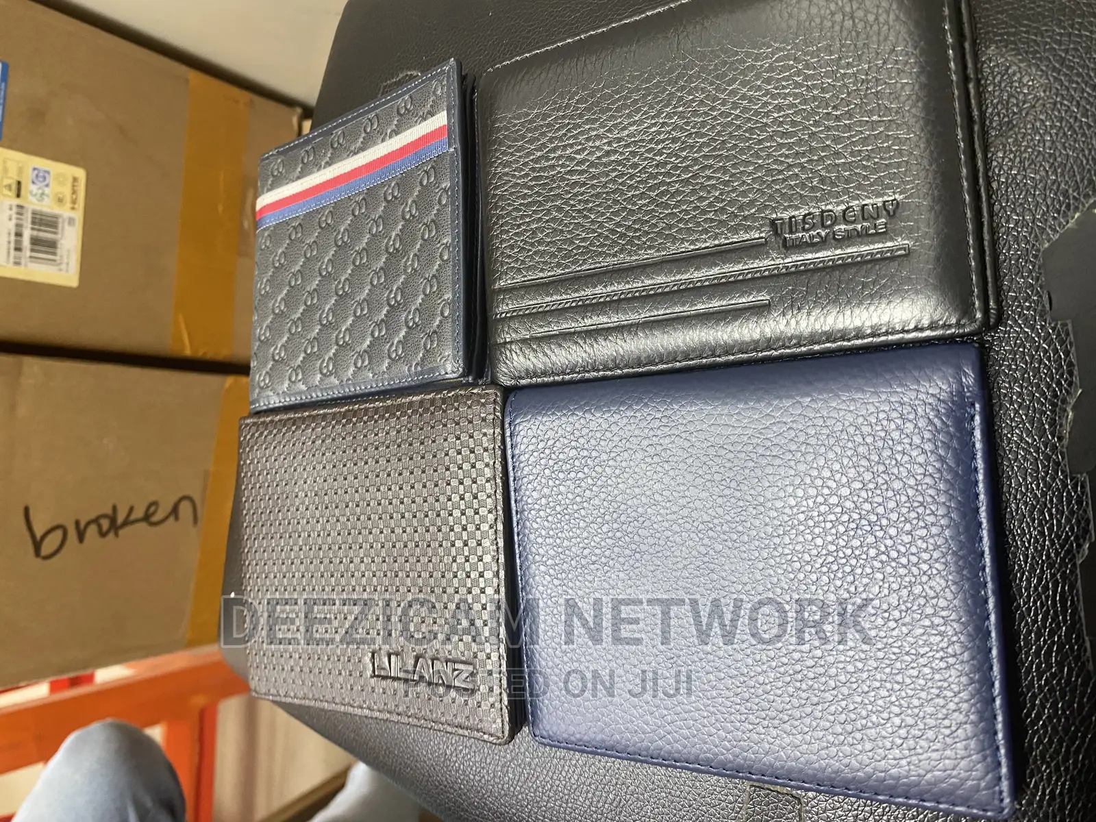Classic Genuine Leather Men's Wallet Purse.