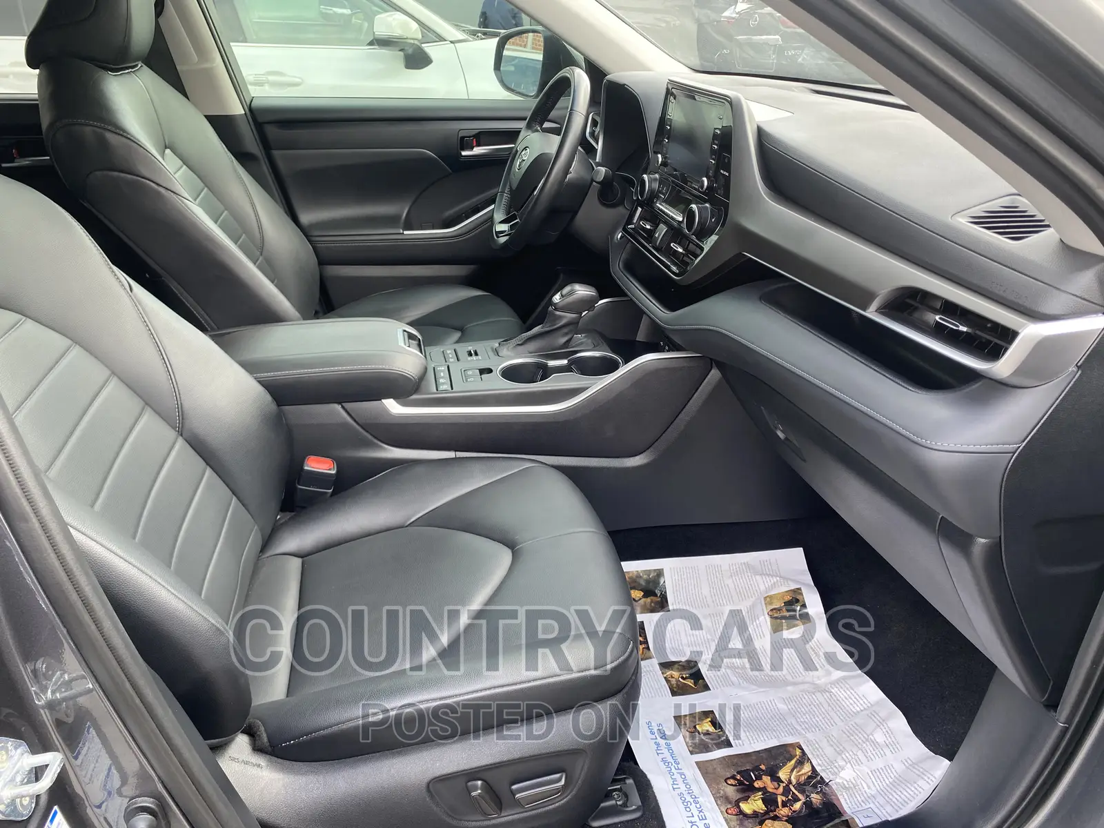 Toyota Highlander XLE 2022 Gray