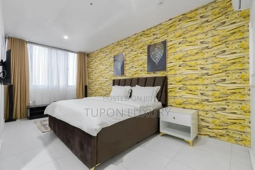 Premium Luxury Waterfront 3 Bedroom Apartment
