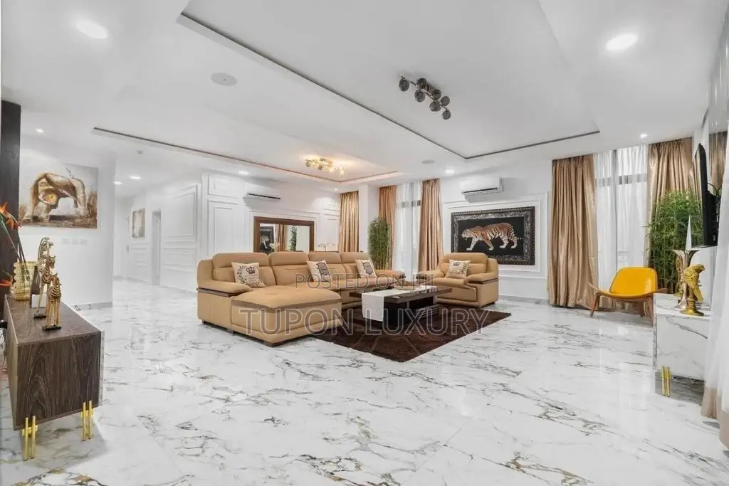 Premium Luxury Waterfront 3 Bedroom Apartment