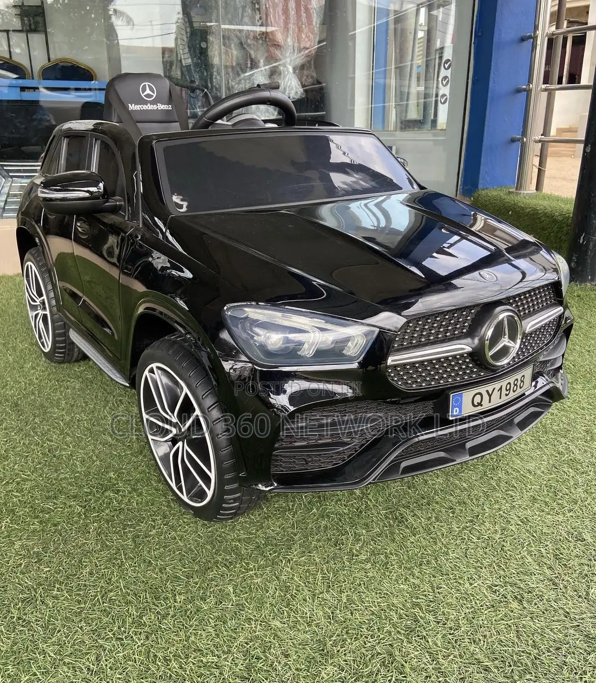 Mercedes Benz SUV