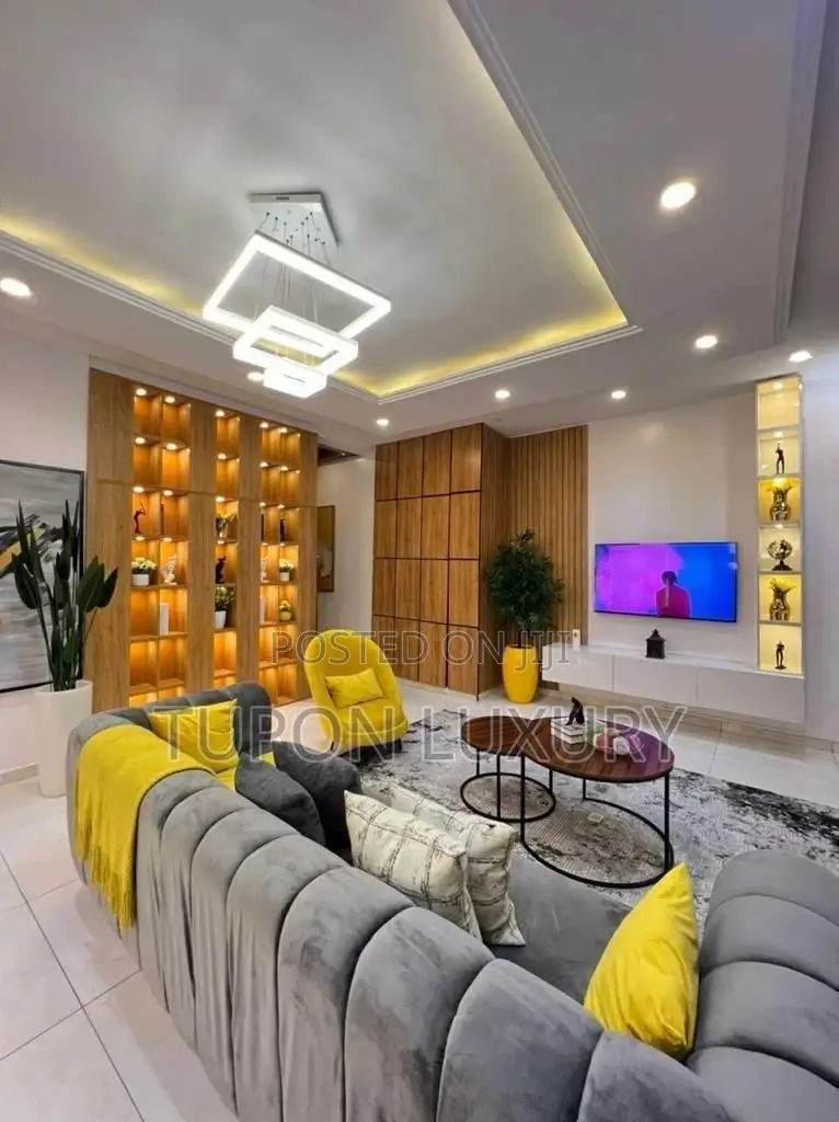 Tastefully Furnished 1 Bedroom Apartment