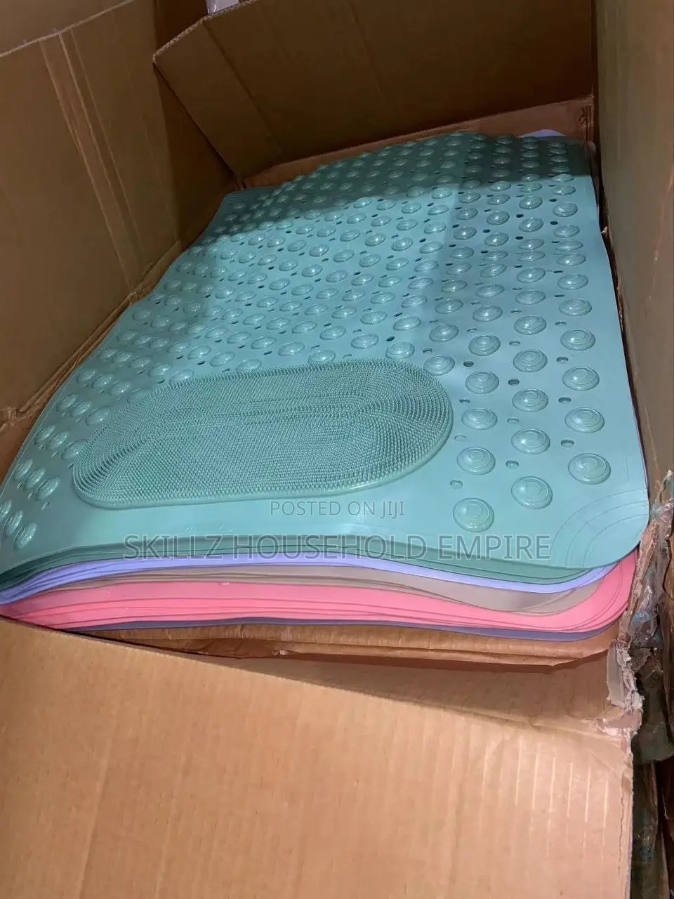 Anti Slip Bath Mat With Foot Scrub (Big Size)