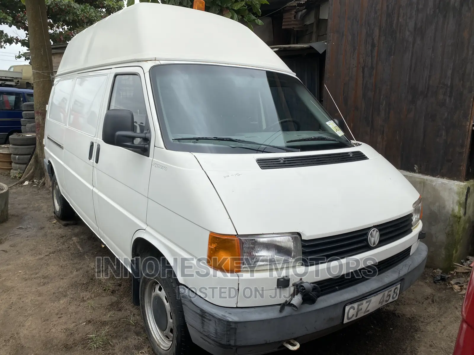 Volkswagen Transporter 2002 White