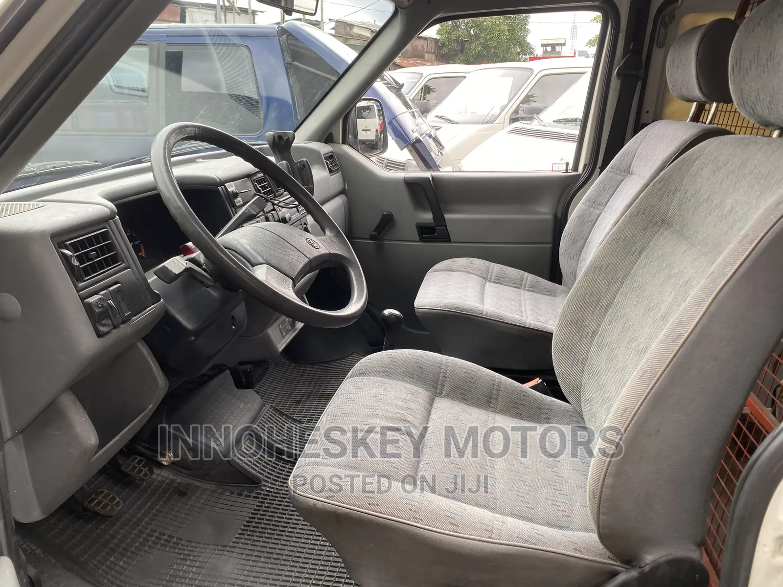 Volkswagen Transporter 2002 White