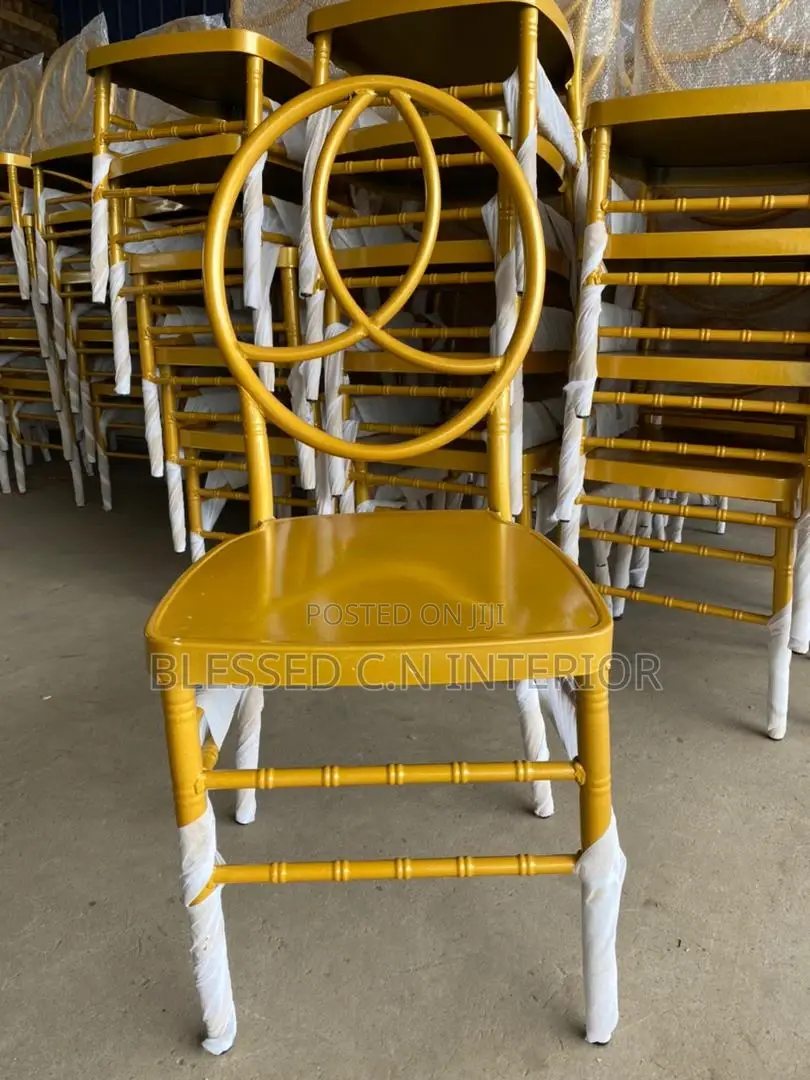 Higher Quality Round Back Chivaly Chair With Cushion