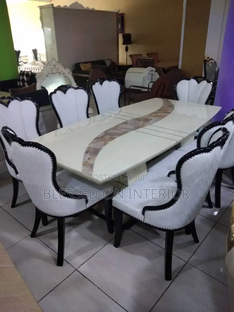 Dinning Table by 6 Seater's