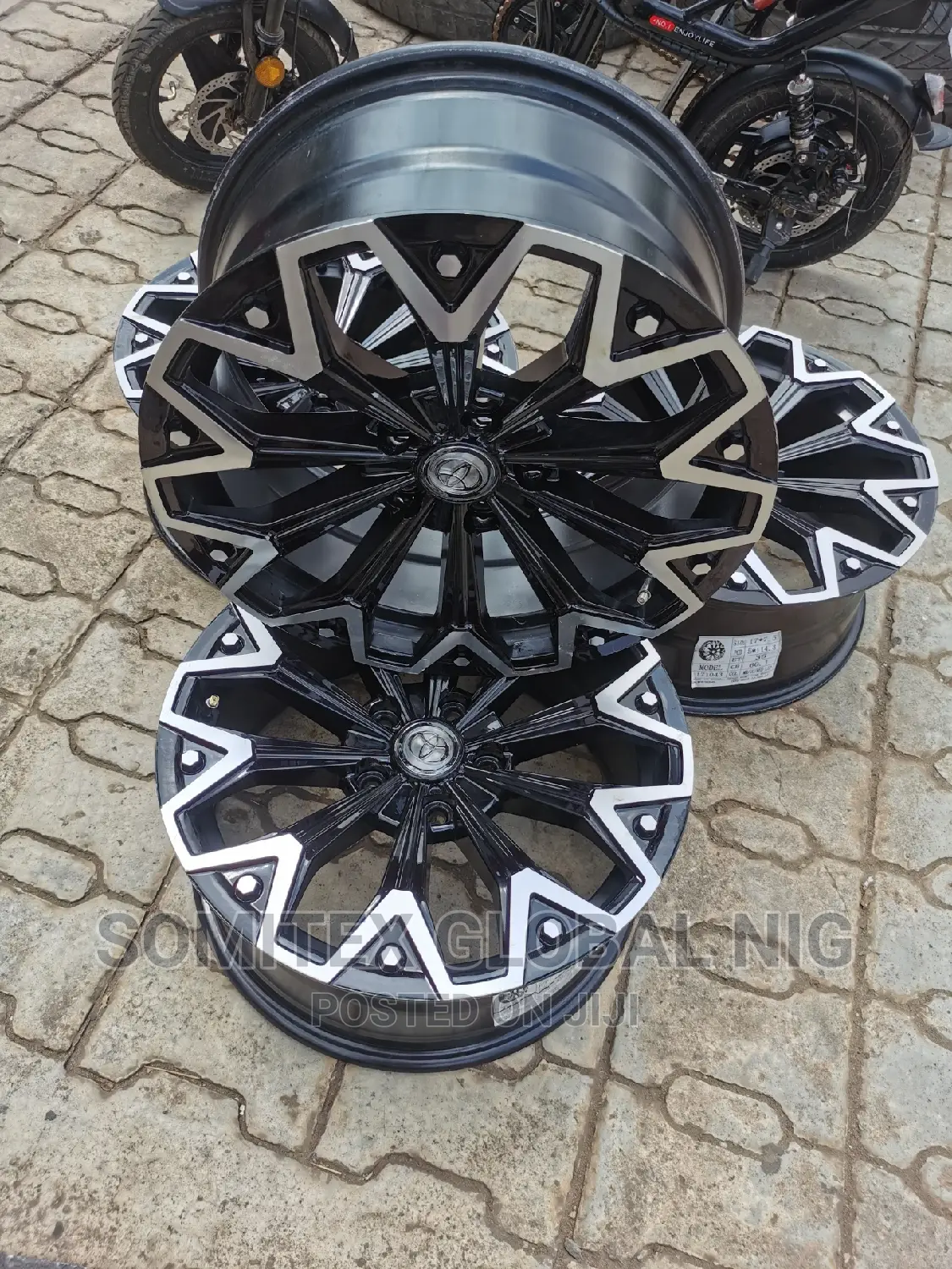 17inch Alloyed Rim Camry!