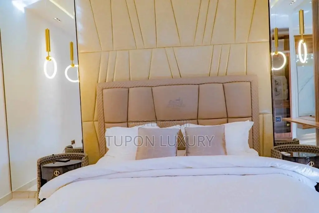 Luxury 4 Bedroom Apartment Inside BANANA ISLAND