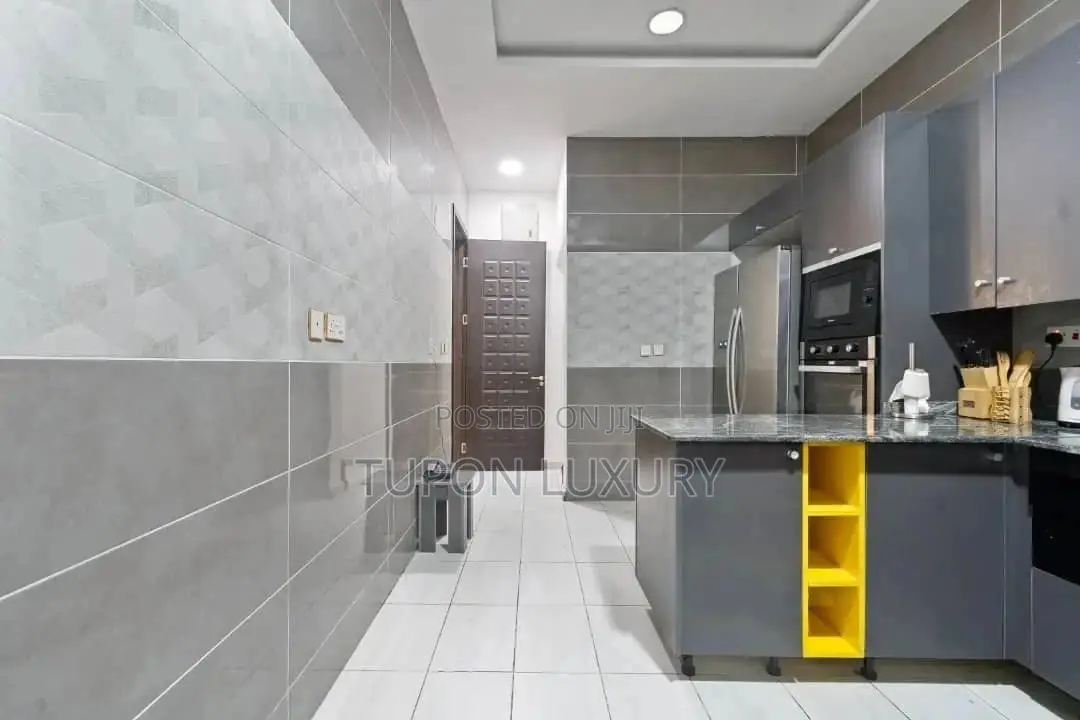 4bedroom Terrace Duplex With Pool in Oniru