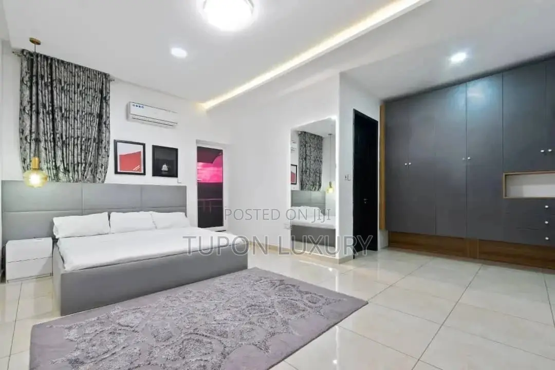 4bedroom Terrace Duplex With Pool in Oniru