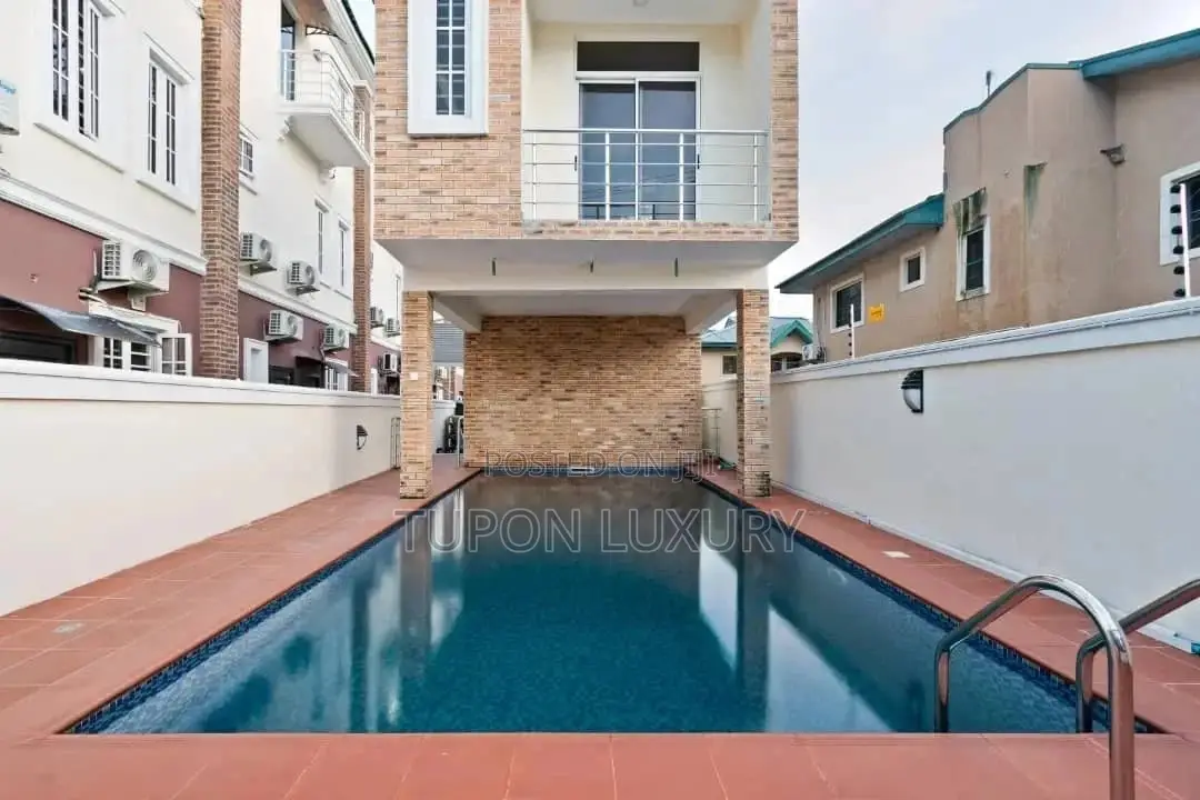 4bedroom Terrace Duplex With Pool in Oniru
