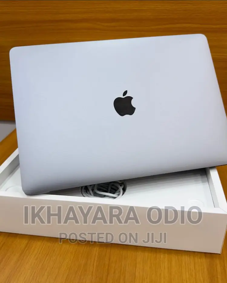 Laptop Apple MacBook Pro 2020 8GB Intel Core I5 SSD 256GB