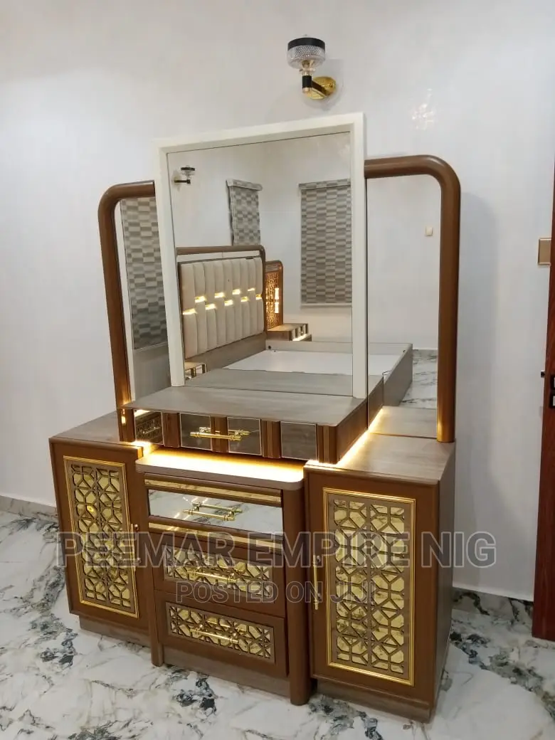 Original Executive Imported Classic 6 by 7 Bed.