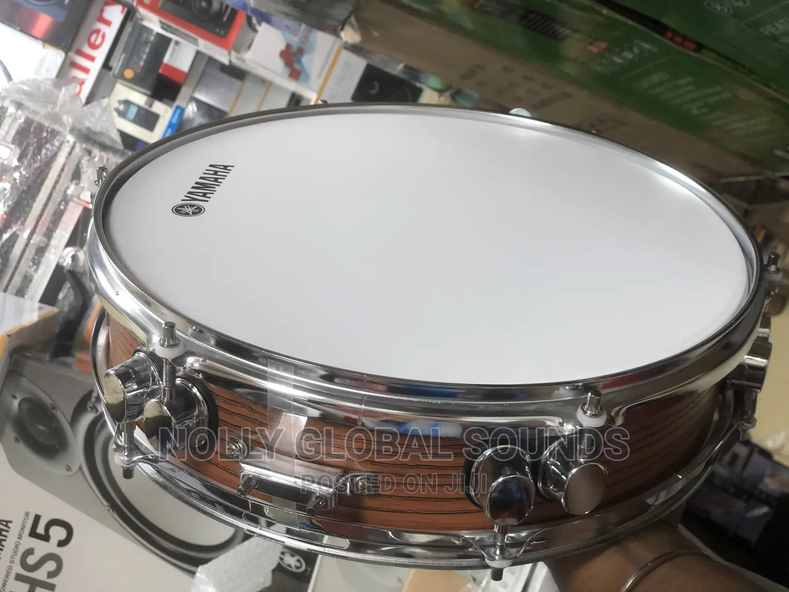 Yamaha Piccolo Snare Drum With Rough Face Chemical Velon