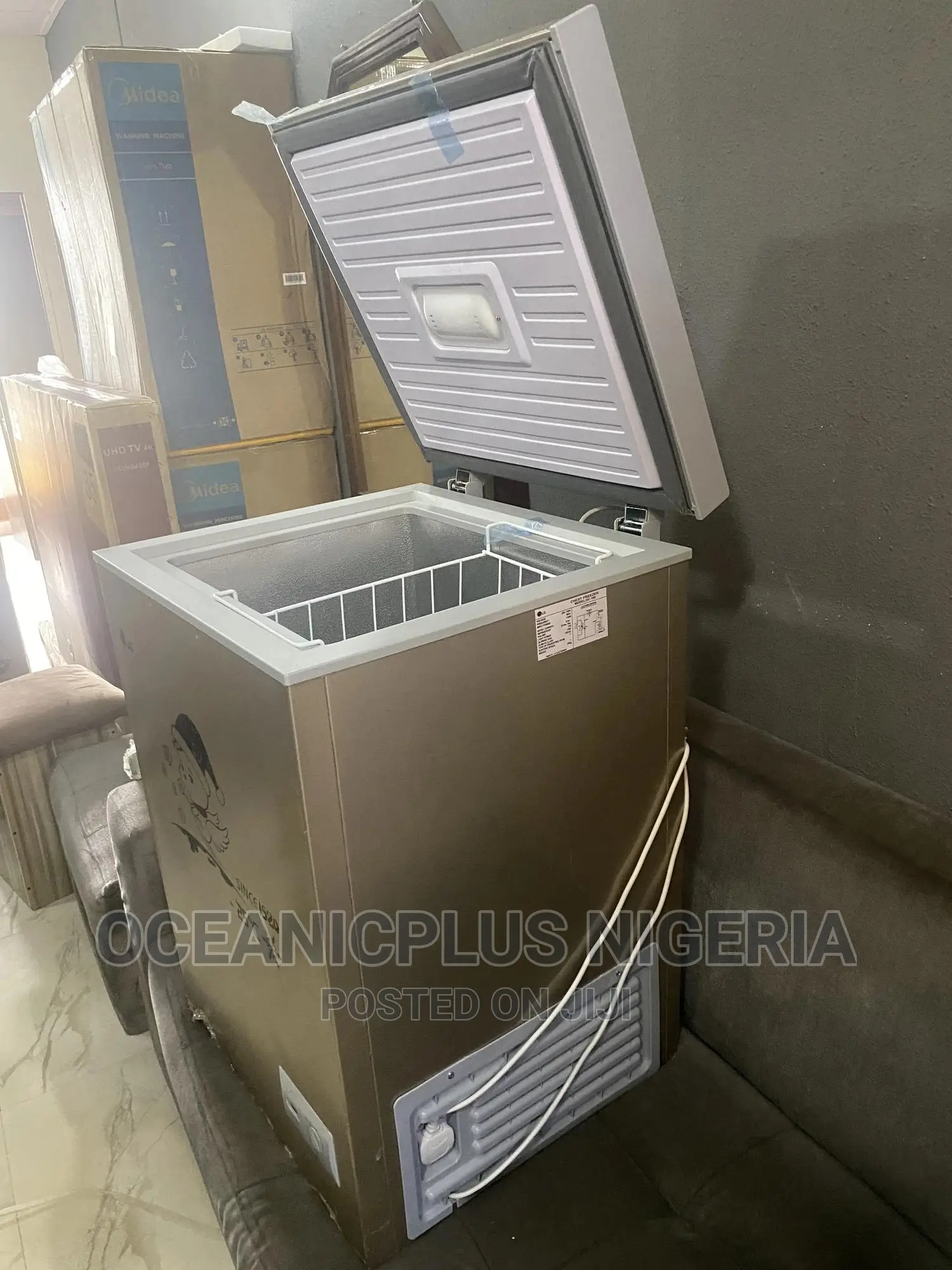Pure Gold LG Gc-160 |100 Litres Chest Freezer