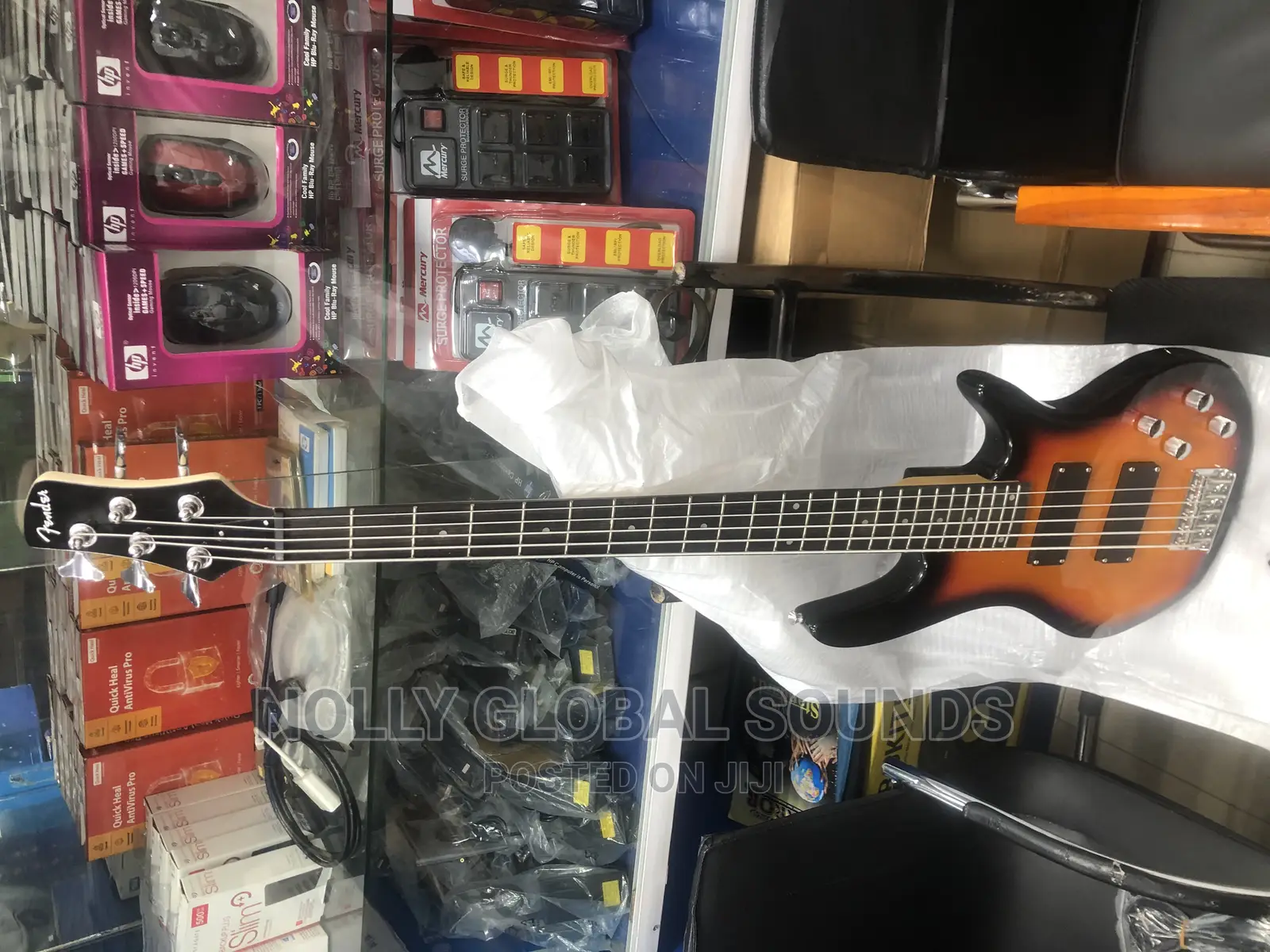 Fender 5 Strings Bass Guitar 24 Frets