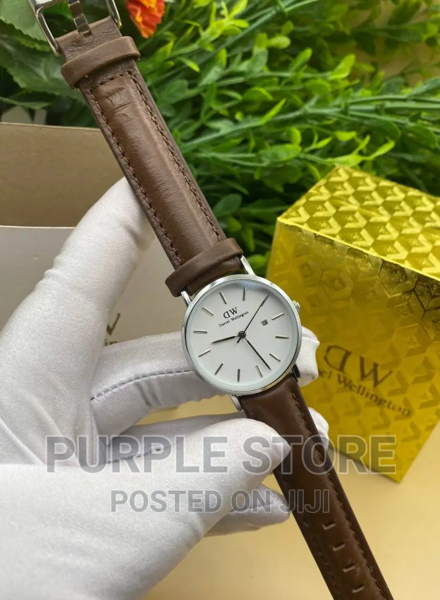 Daniel Wellington Leather Wristwatch