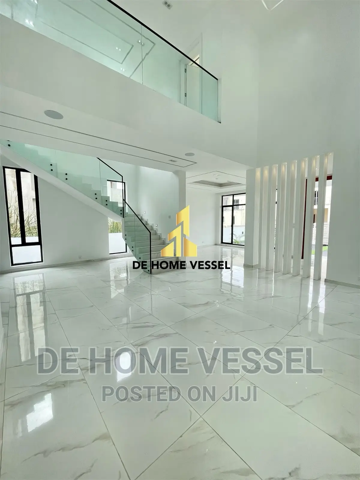 5bdrm Duplex in Chevron for sale