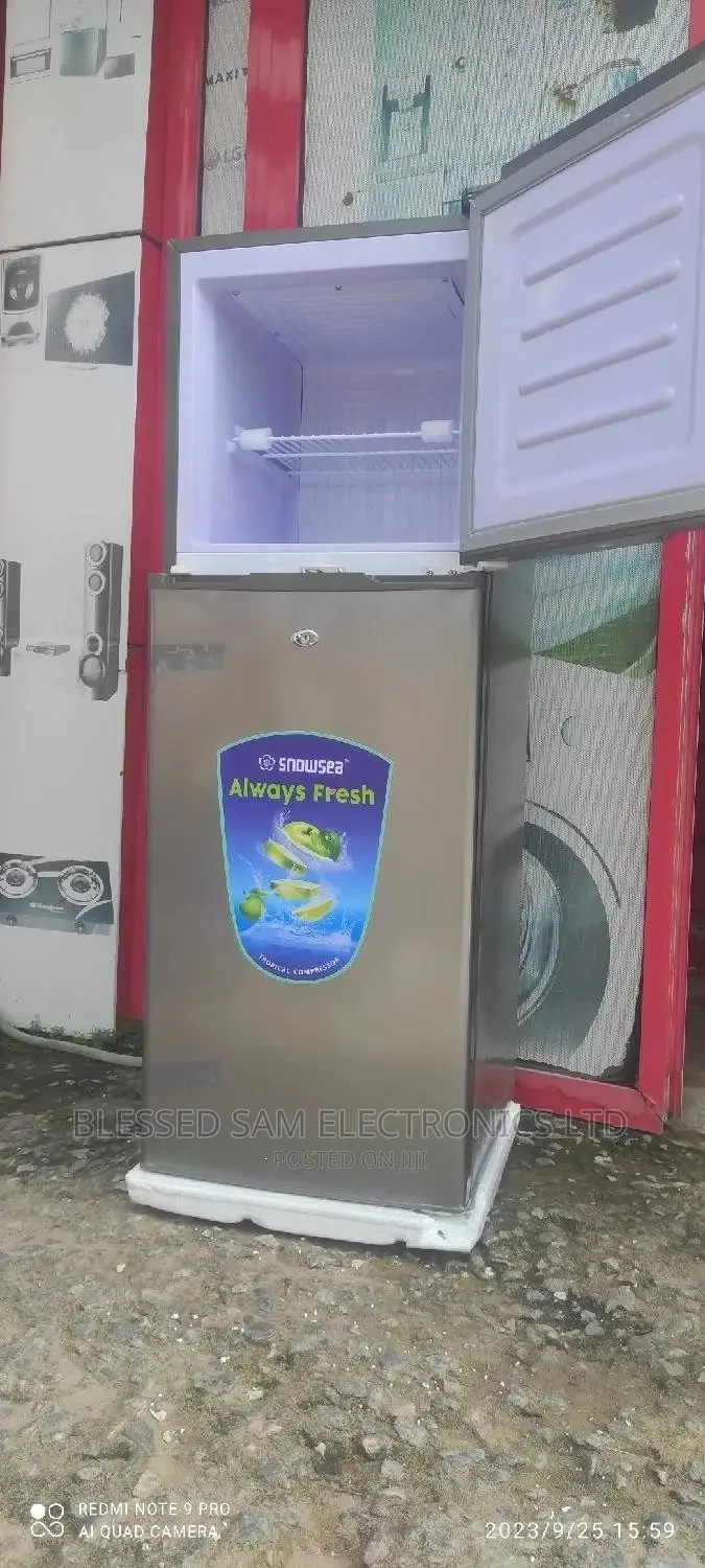 New One Snowsea Fridge Double Door 138L Fast Ice Maker 2 Yrs