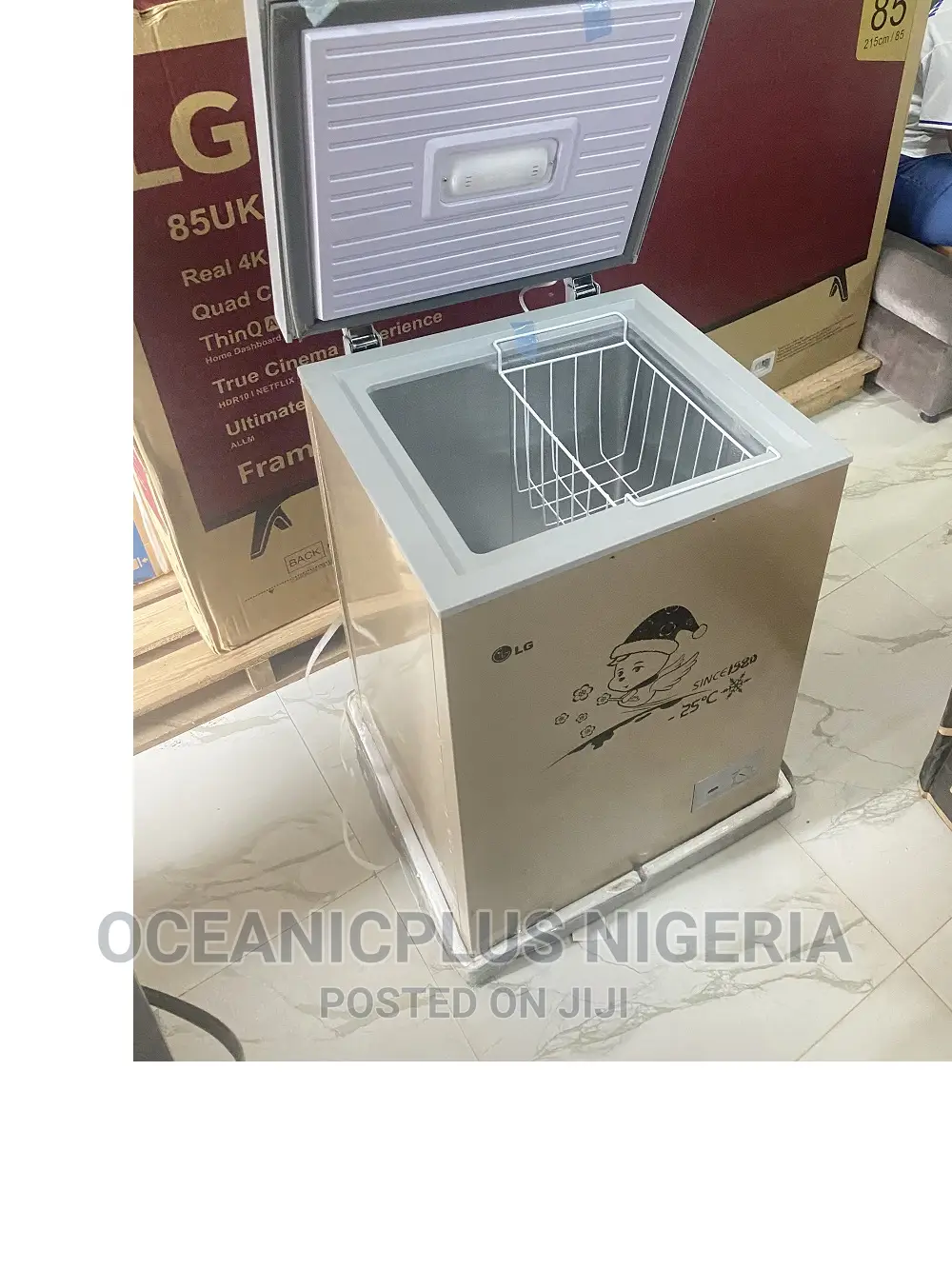 Top World LG Gc-160/Chest Freezer 100L Gold