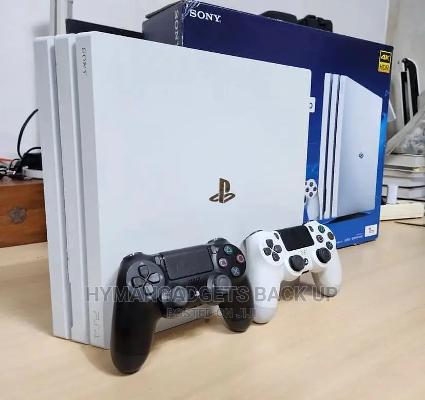 UK  Used Ps4 PRO Itb With 2 Controllers